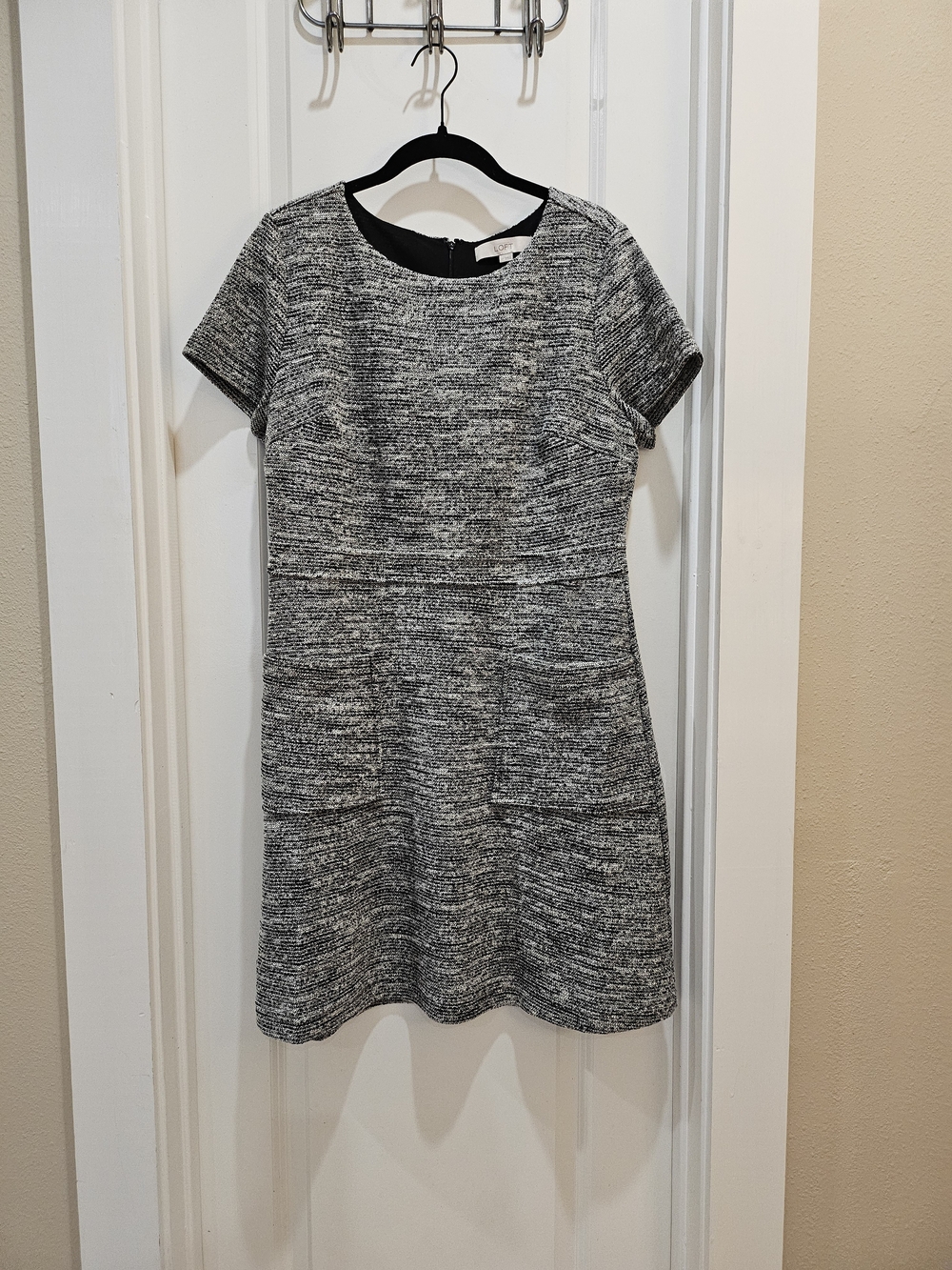LOFT Gray Textured Short Sleeve Mini Sheath Dress